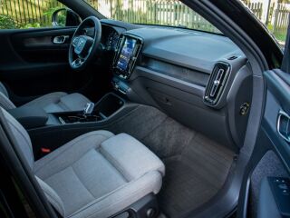 Volvo XC40 DARK P6 Intelli Wntr PRO Recharge 170kW
