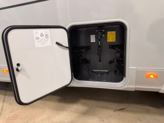 Adria MATRIX 650 DC 60Y edition LUXE ALL IN LiFePo4 2.2 FIAT MultiJet3 2,2 HD 103kW