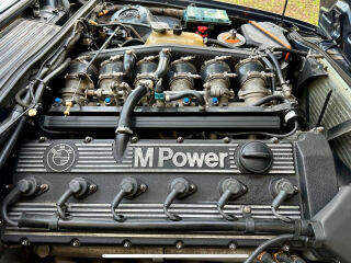 BMW M6 M635 CSi 3.5 210kW