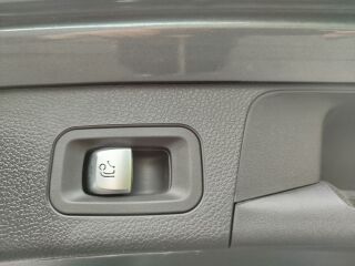 Mercedes-Benz C 220 AVANGARDE AMBIENT LIGHT 2.0 R4 143kW