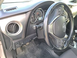 Toyota Auris 1.6 97kW