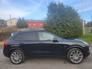 Porsche Cayenne 3.0 180кВ