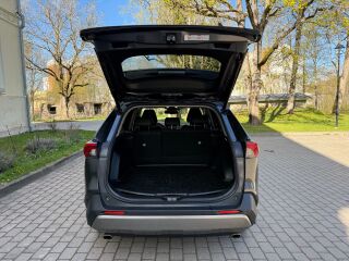 Toyota RAV4 Luxury Plus 2.0 129kW