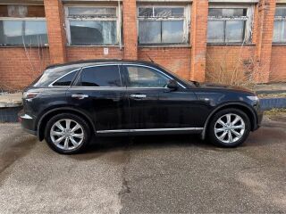 Infiniti FX45 4.5 V8 232kW