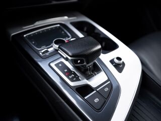 Audi Q7 S-line 3.0 Tdi 200кВ