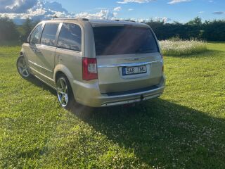 Chrysler Town & Country 3.6 211кВ