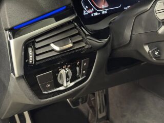 BMW 530 d xDrive Touring M-Sportpakett 3.0 B57D30B 210kW