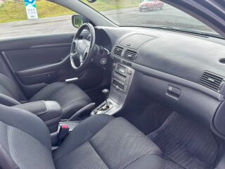 Toyota Avensis 2.0 108кВ