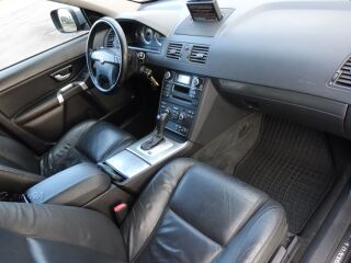 Volvo XC90 Momentum AWD Facelift EU5 2.4 TDI D5 147kW