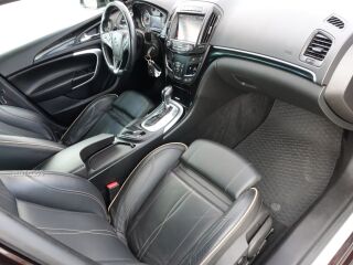 Opel Insignia Country Tourer 4x4 Individual EU5 2.0 CDTi 120kW