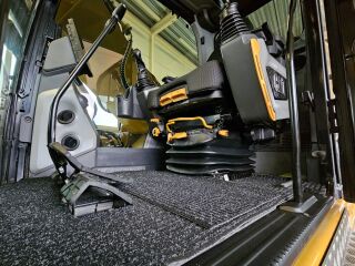 CAT / Caterpillar 320 Next gen Rotaator,2D Kaal Keskmääre 122kW