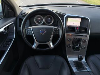 Volvo XC60 Summum AWD 2.4 R5 D5 158кВ
