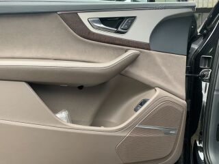 Audi Q7 S-line DESIGN SELECTION 3.0 200kW
