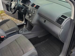 Volkswagen Touran 2.0 103kW