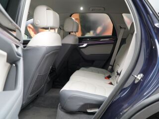Volkswagen Touareg Elegance 4-Motion 3.0 170кВ
