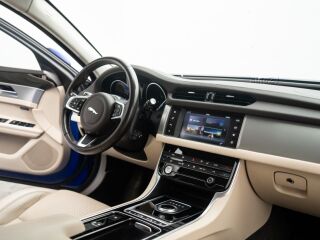 Jaguar XF 20d AWD 2.0 132kW
