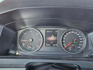 Volkswagen Caravelle 4 Motion Long Highland 2.0 150кВ