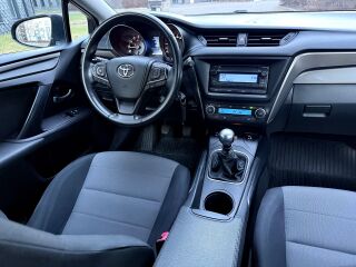 Toyota Avensis 1.6 97kW