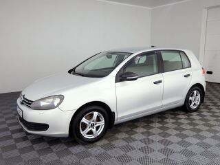 Volkswagen Golf Comfortline 1.6 75kW