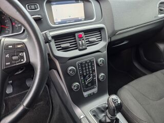 Volvo V40 City Safety 1.6 84кВ