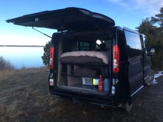 Opel Vivaro Tour Stealth Camper Autoelamu 2.0 CDTI 84кВ