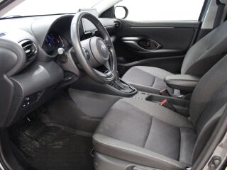 Toyota Yaris Active Plus Hybrid 1.5 68кВ