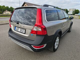 Volvo XC70 Summum 2.4 D5 136kW