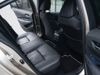 Toyota Corolla Luxury Plus 1.8 72kW