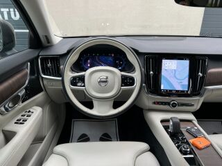 Volvo V90 Cross Country Intelli Safe Pro Luxury AWD MY22 2.0 B5 KERS MILD Kerghübriid 183kW