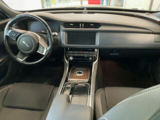 Jaguar XF R-sport 2.0 132кВ
