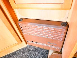 Ford ELNAGH COLUMBIA 102 2.5 74kW