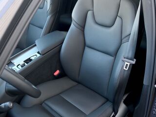 Volvo XC60 AWD H&K ULTIMATE BRIGHT XENIUM INTELLI MY25 2.0 T6 Plug-in LONG RANGE 293kW