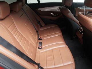 Mercedes-Benz E 220 2.0 143kW