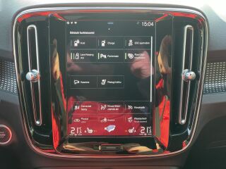 Volvo XC40 R-DESIGN INTELLI SAFE PRO GEARTRONIC RECHARGE 1.5 T5 Twin-Engine PLUG-IN-HYBRID 60 + 132kW