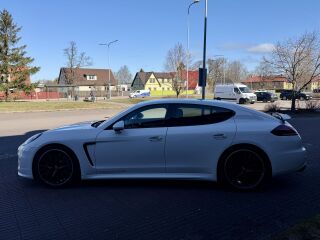 Porsche Panamera 4 GTS Facelift PDK Chrono 4.8 324kW