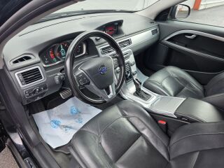 Volvo V70 Summum Luxury Black Sapphire 5cyl 2.4 D5 158kW