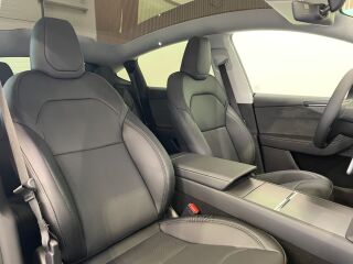 Tesla Model Y Long Range All-Wheel Drive 179kW