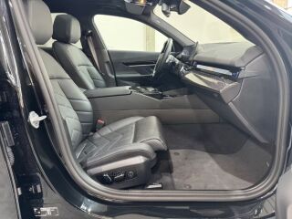 BMW 520 M-Sportpaket Pro/ ICONIC Glow 2.0 140kW