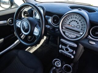 MINI Cooper 1.6 90kW