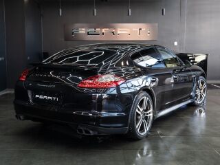 Porsche Panamera GTS 4.8 316kW