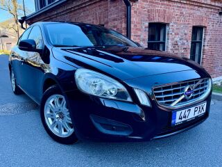Volvo S60 Summum 2.0 D3 120kW