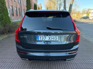 Volvo XC90 R DESIGN AWD 2.0 165kW