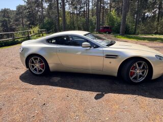 Aston Martin V8 Vantage V8 283kW