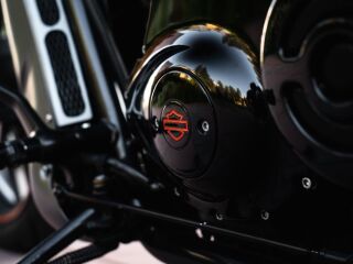 Harley-Davidson VRSCDX Night Rod Special 300-R V-twin 89kW