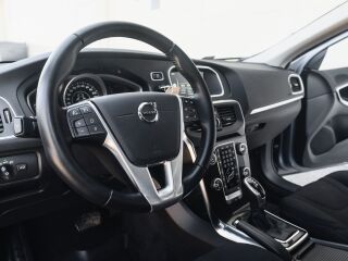 Volvo V40 Momentum Facelift 2.0 R4 D2 88kW