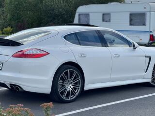 Porsche Panamera 4.8 V8 5.0L 294kW