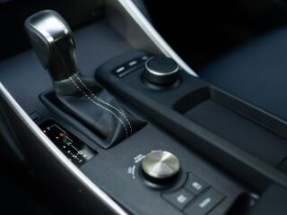 Lexus IS 300h 2.5 133кВ