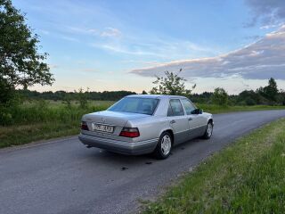 Mercedes-Benz E 200 2.0 100kW