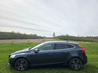 Volvo V40 Inscription 2.0 88кВ