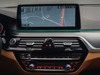 BMW 530 d xDrive LCI M-Sportpakett 3.0 R6 210кВ